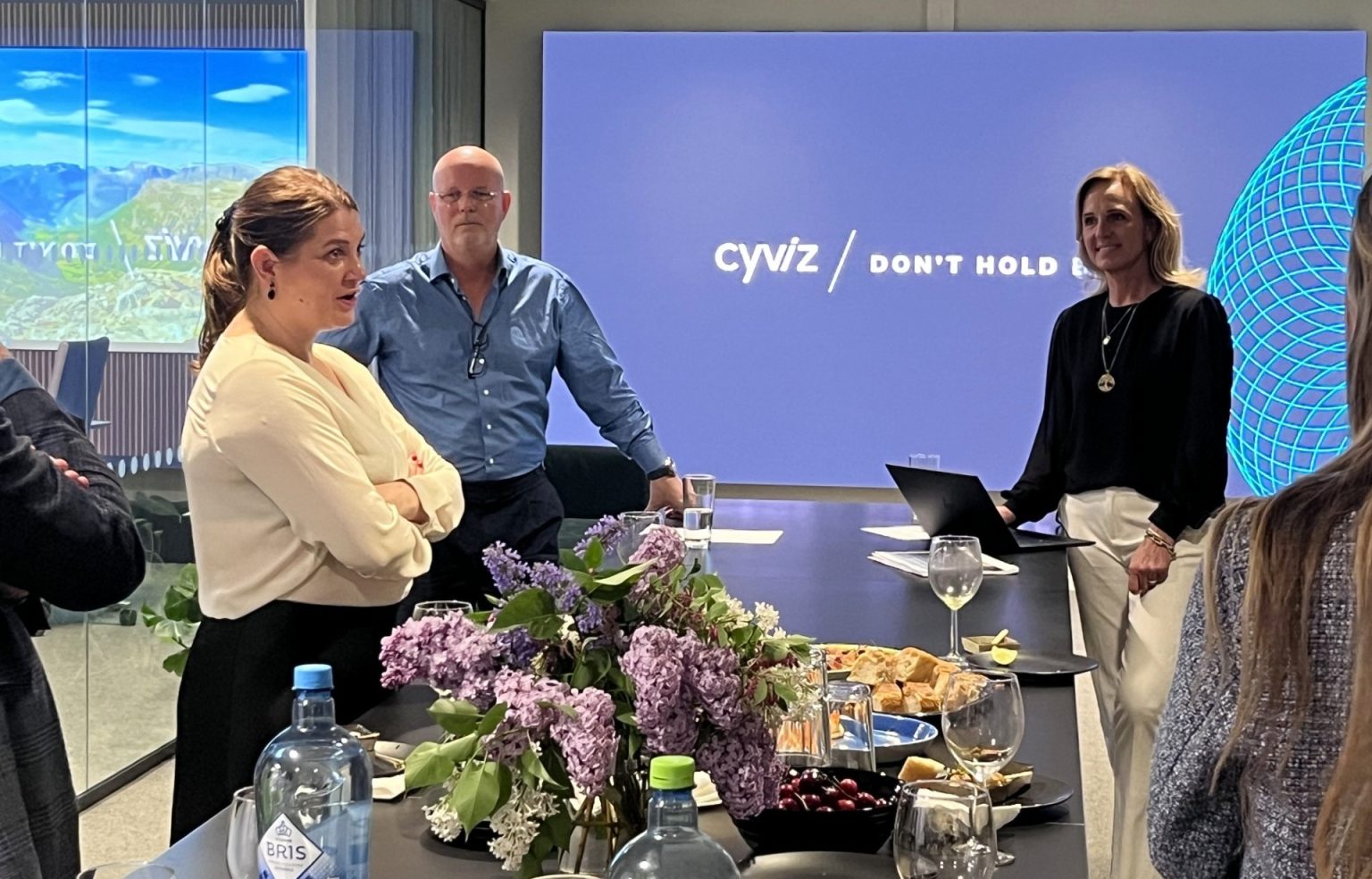 Norway’s Minister of Trade and Industry, Cecilie Myrseth talking to Cyviz in reception space